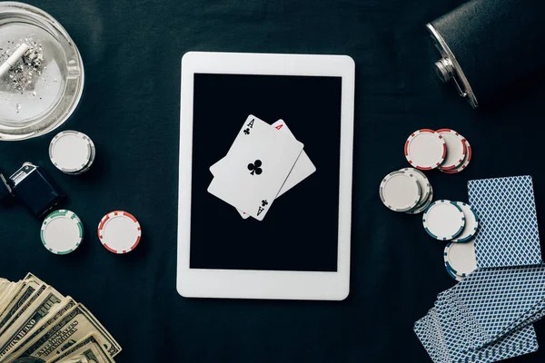 Live-dealer table interface showing current players and bet limits on jalang189